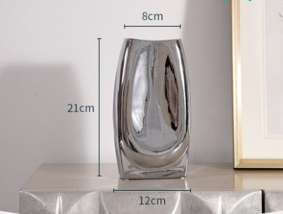 Elegant Silver Vase - Modern Metallic Home Decoration for Flowers